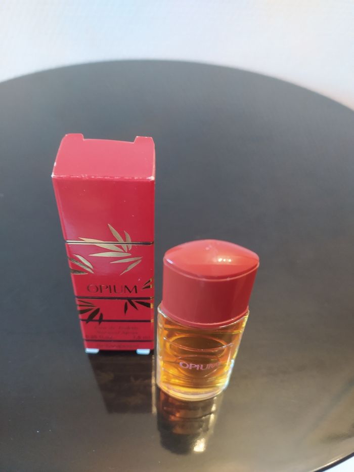 Miniature Opium Yves Saint Laurent eau de toilette 7,5 ml - photo numéro 2