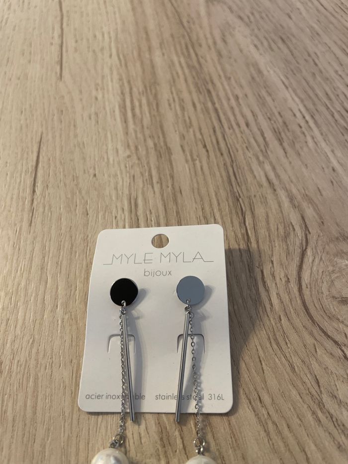 Magnifiques boucles d’oreilles neuves - photo numéro 2