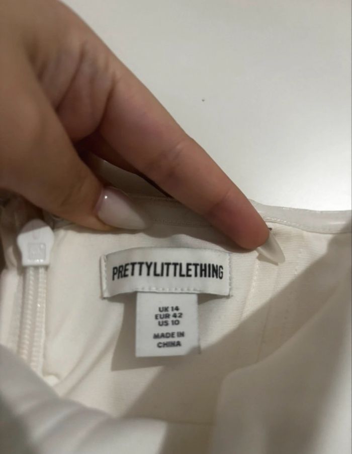 Robe blanche prettylittlething - photo numéro 3