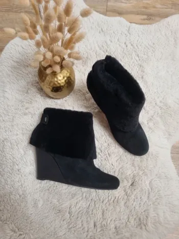 Bottines fourrures Minelli taille 38