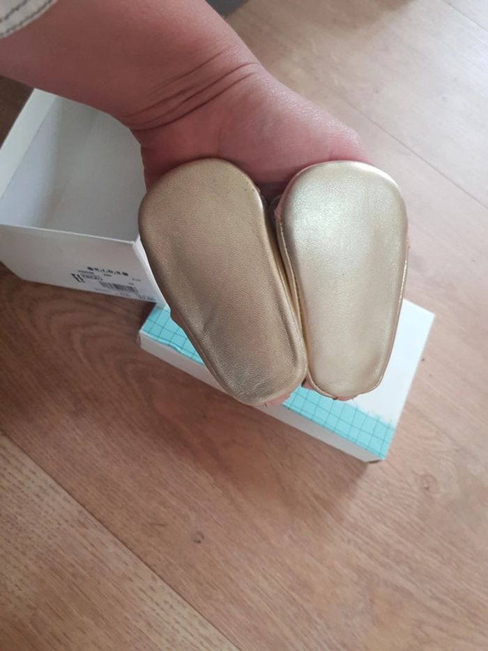 Chaussures bébé - photo numéro 3