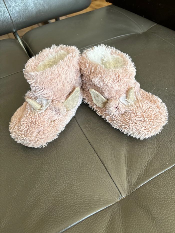 Chaussons chauds licorne pointure 27 - photo numéro 2