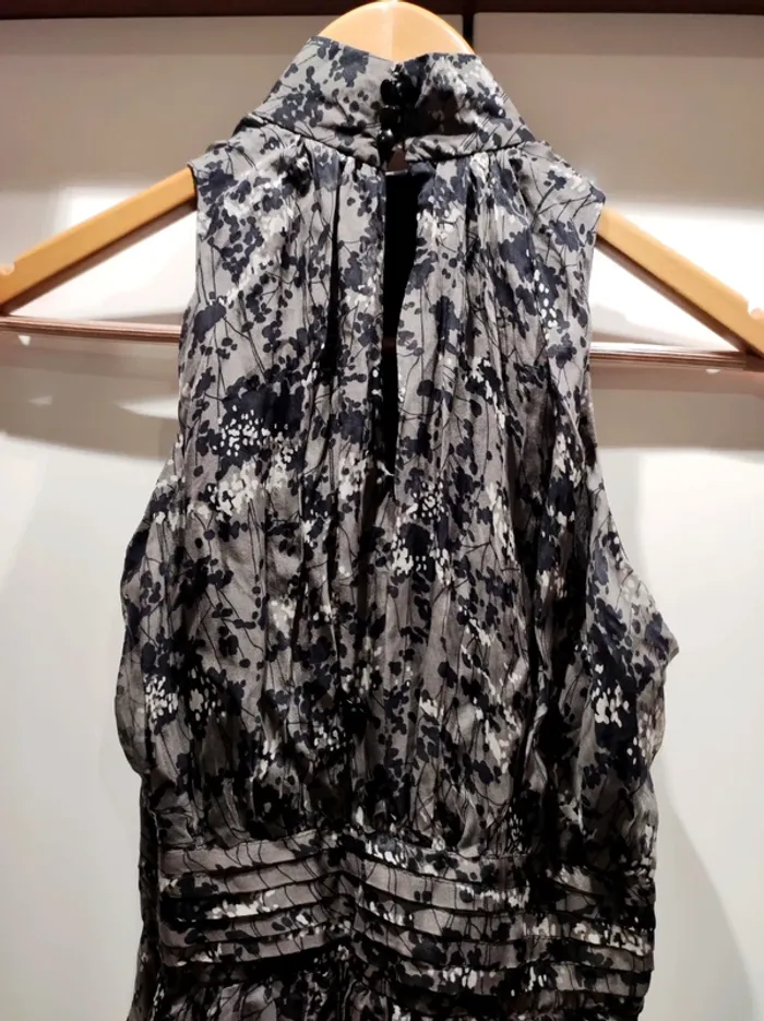 Robe longue fleurie en soie - très bon état - photo numéro 5