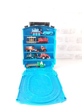 Mallette Thomas et ses amis