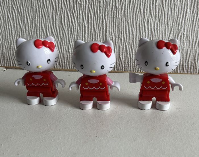 3 personnages hello kitty