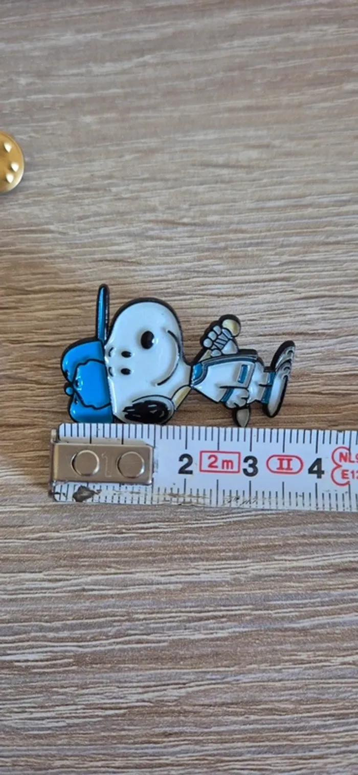 Broche/ pin's Snoopy. - photo numéro 5
