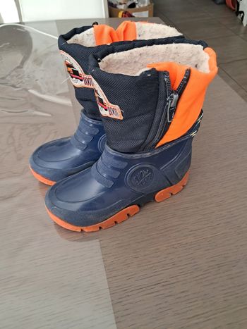 Bottes à Fermeture eclair fourrée taille 26-27