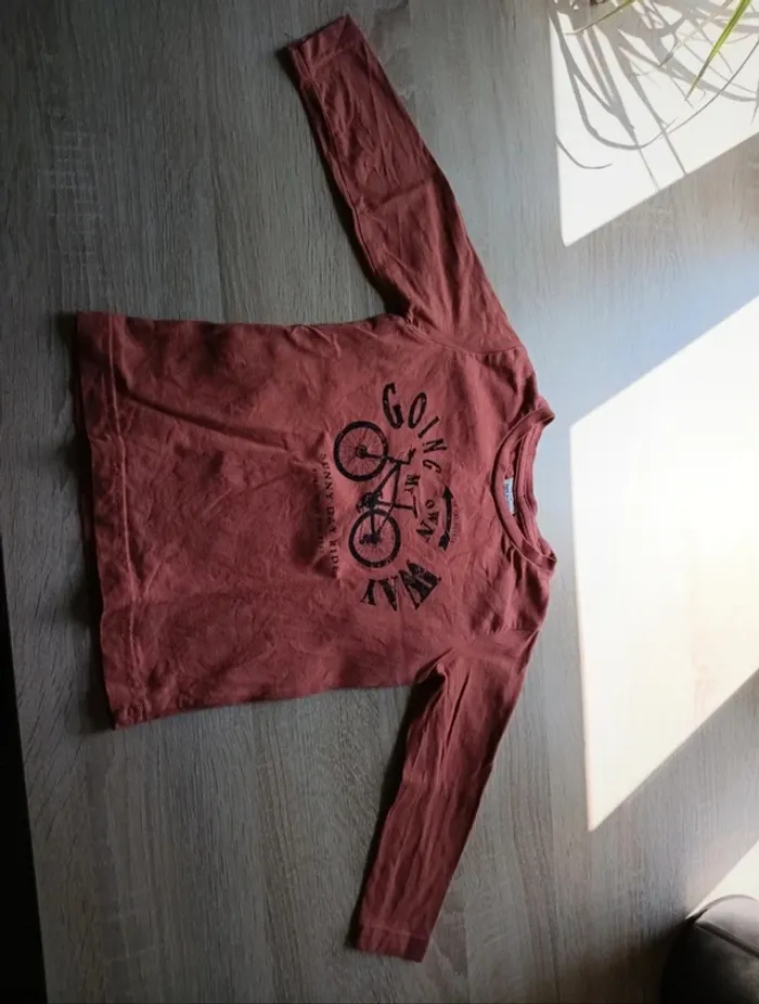 Tee-shirt manche longue tape à l'œil taille 24 mois