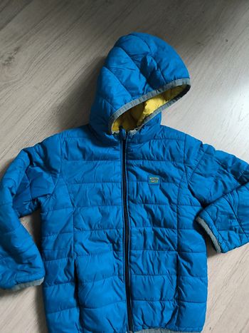 Doudoune bleue à capuche. 4ans Gémo