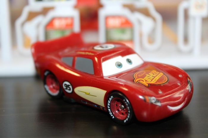 Disney Pixar cars Flash Mc Queen - photo numéro 7