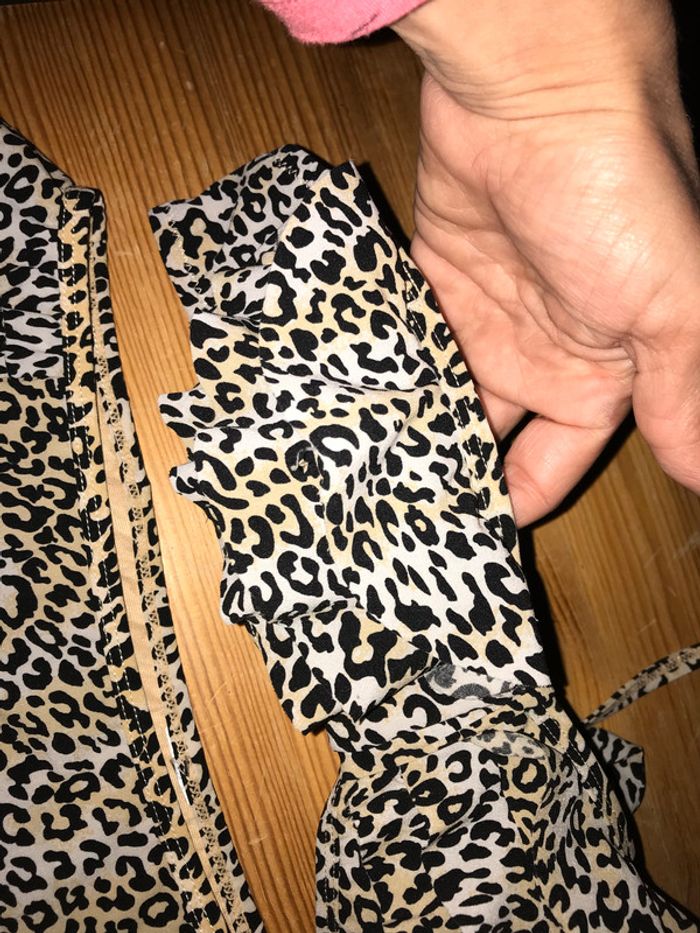 Maillot de bain 2 pièces léopard état neuf taille 38 - photo numéro 3