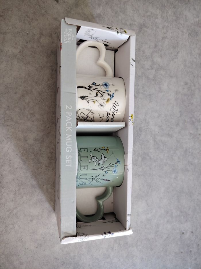 Lot 2 tasses Winnie et porcinet