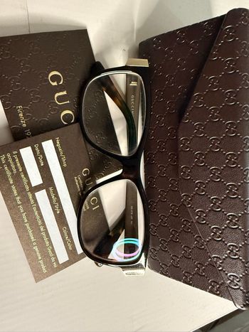 Lunette Gucci en TBE 