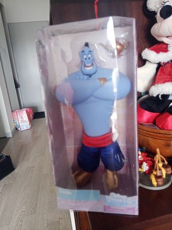 Poupée du génie dans Aladdin Disneyland Paris neuf 