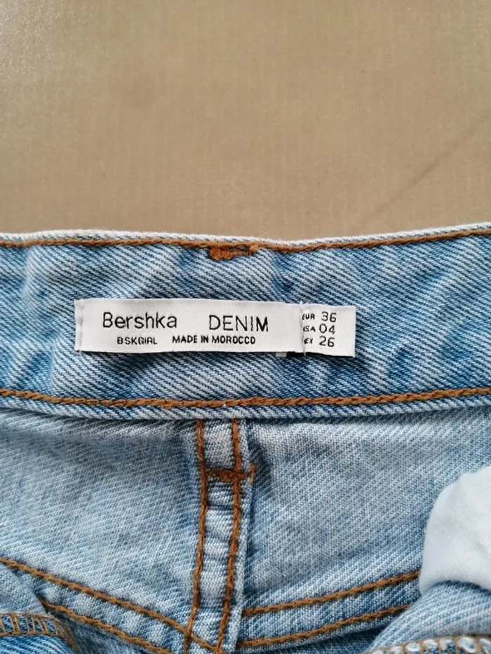Jupe courte bershka taille 36 - photo numéro 3
