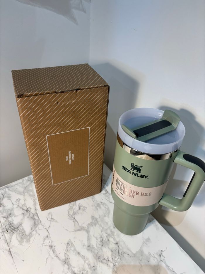 Gourde Stanley 1,18 L – Neuve - photo numéro 3