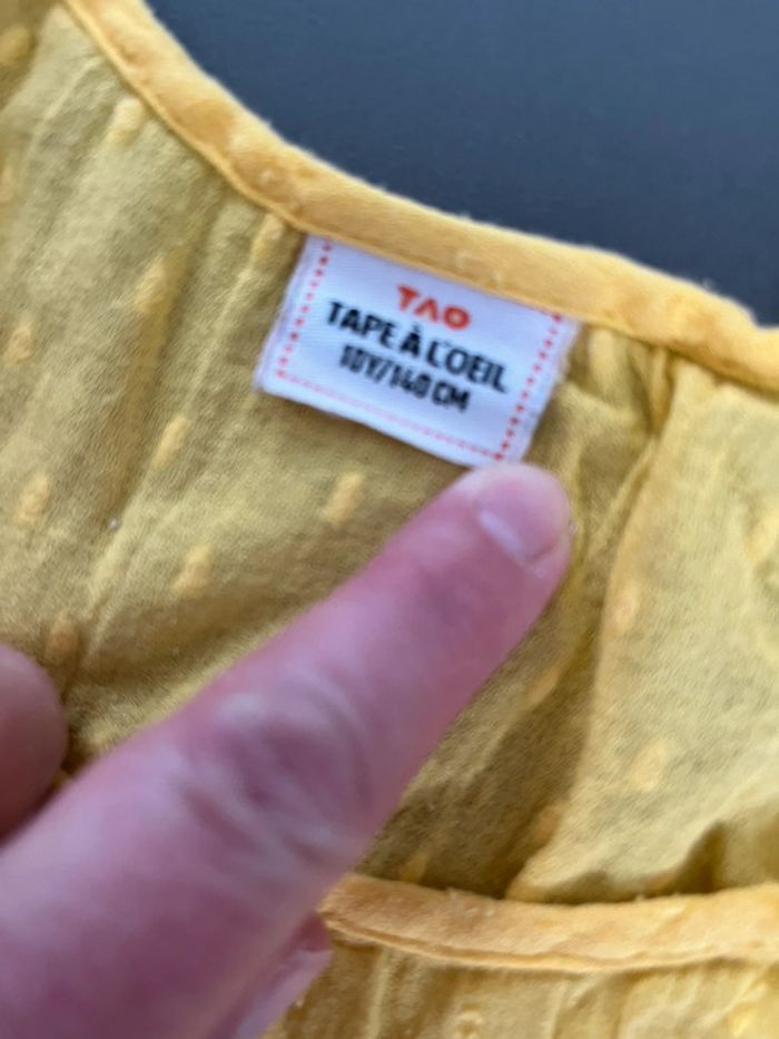 Robe tape à l’œil 10 ans en très bon état - photo numéro 2