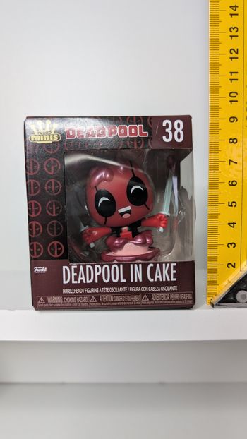 [Funko] Minis Deadpool 30y Deadpool in cake 38