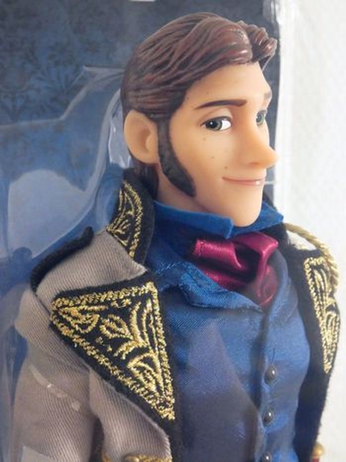 Poupée édition limitée elsa et Hans fairytale Disney NEUVE - photo numéro 10