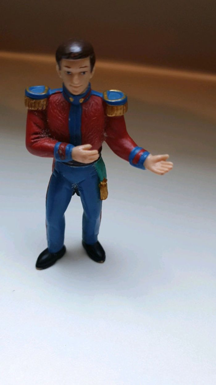 Fingurine prince