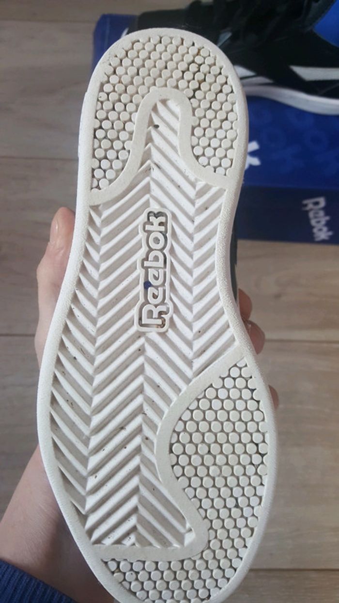 Basket Reebok Royal  taille 33 - photo numéro 3