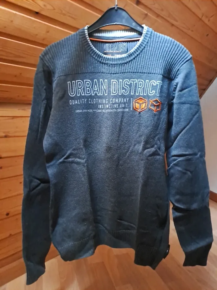 Pull homme taille M- Angelo Litrico