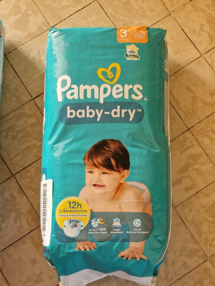 Couches pampers taille 3