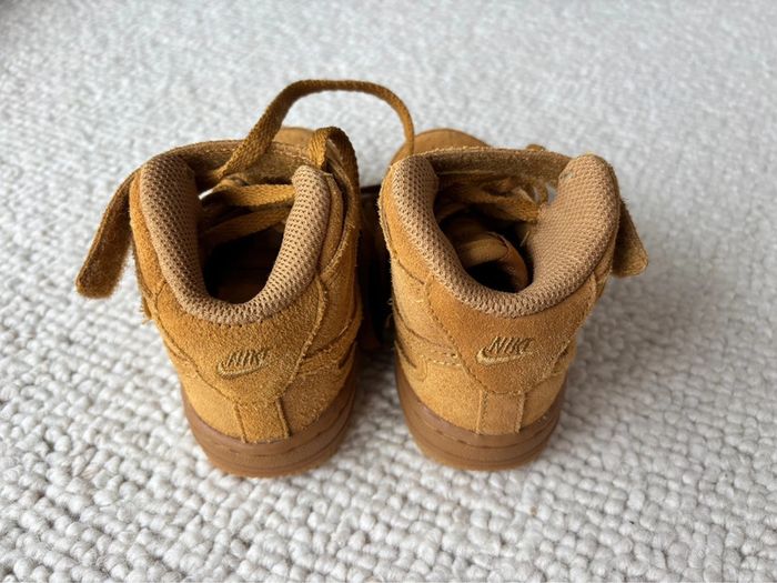 Nike air force enfant pointure 23,5 - photo numéro 3