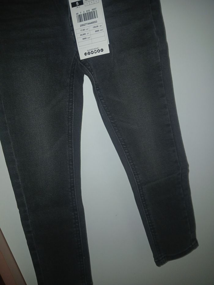 Lot pantalon et tee-shirt manches longues garçon - photo numéro 2