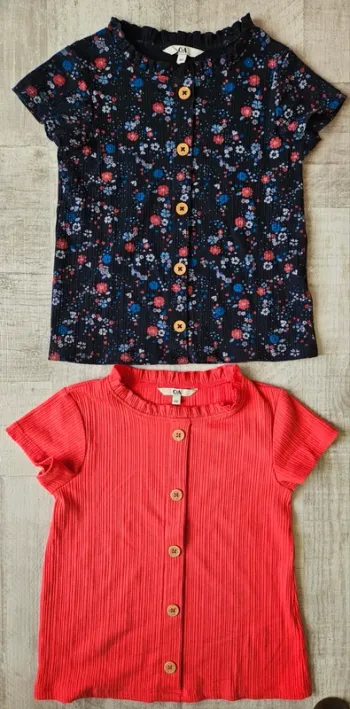 2 hauts en maille côtelé 7 ans