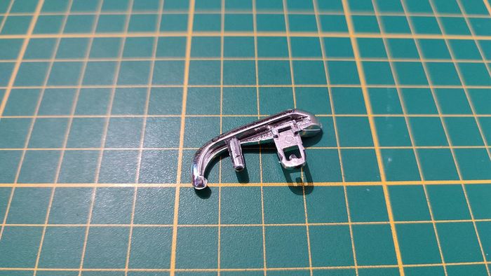 Pare-chocs avant droit miniature Bburago Burago Lancia Aurelia B24 Spider 1955 1/18 1/18ème #C47