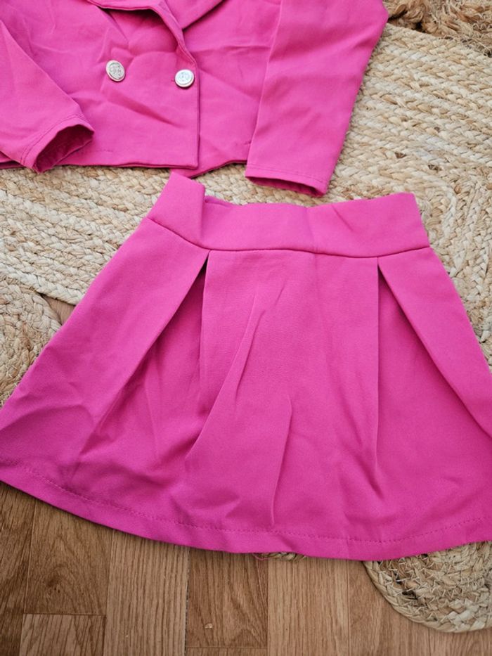 Tailleur - photo numéro 3