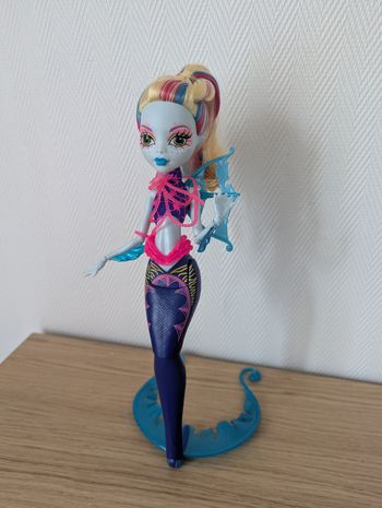 Poupée Monster high Lagoona great Reef scarrier