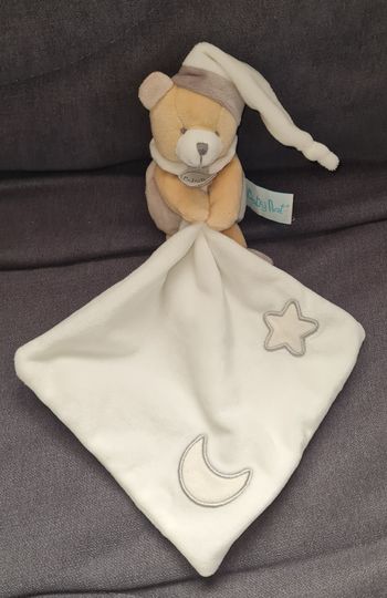 Doudou peluche ours gris et taupe avec mouchoir lune et étoile luminescentes- Baby nat