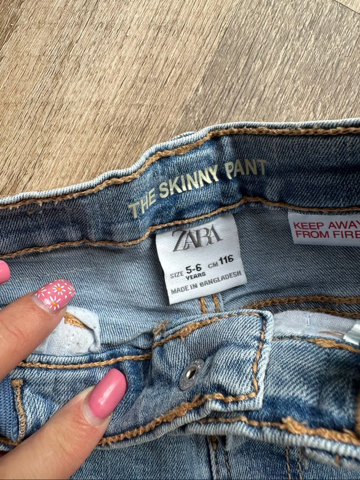- Jeans Zara  - 6 ans - Neuf sans étiquette - photo numéro 3