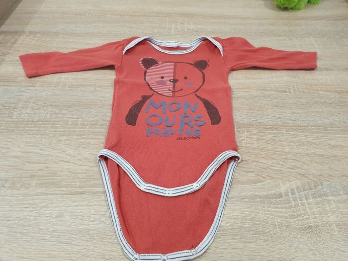 Lot bodies garçon 6mois - photo numéro 2