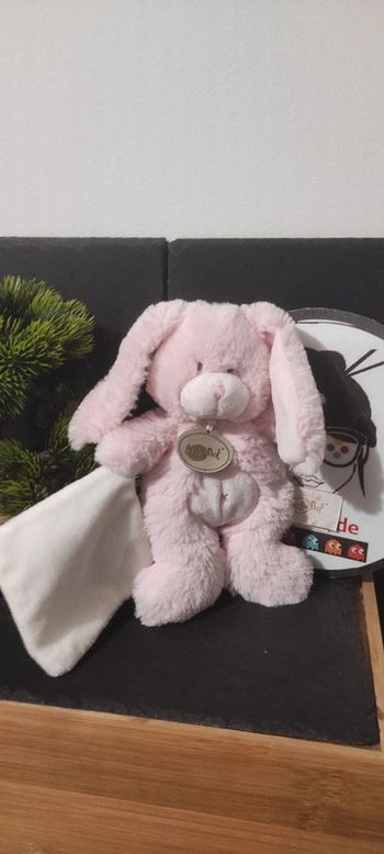 Doudou peluche lapin rose celin mouchoir blanc Baby Nat 22 cm croix blanc