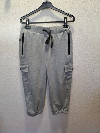 Joli pantacourt femme sport S Wayleb multipoches gris clair excellent état