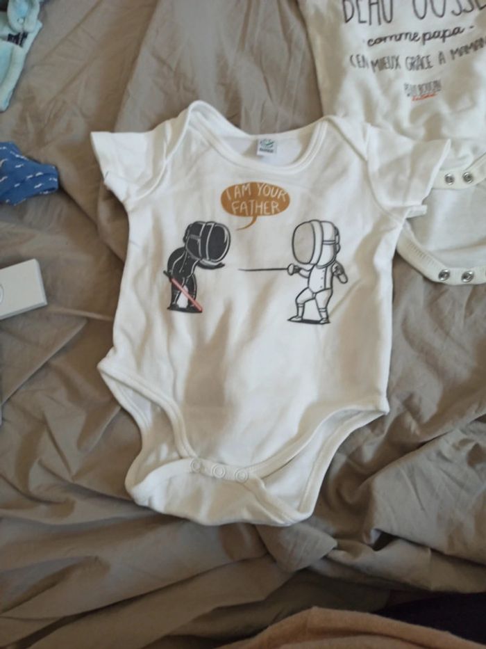 Lot de 5 bodies 3 mois - photo numéro 3