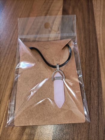 Collier pendentif quartz rose neuf