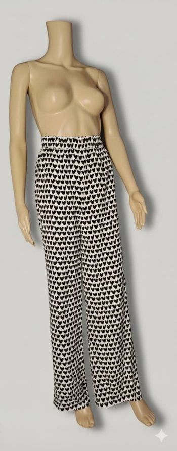 Pantalon Large Urban Threads Tall – Motif Coeurs Noir & Blanc – Neuf avec Étiquette – Taille 36