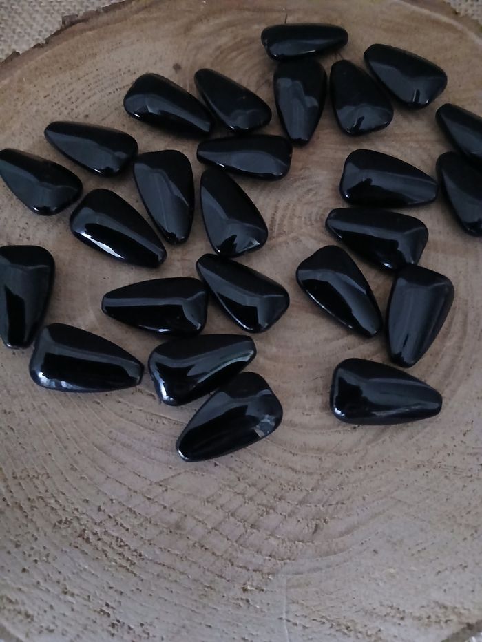 Lot de 50 grosses perles en verre gouttes noires - photo numéro 2