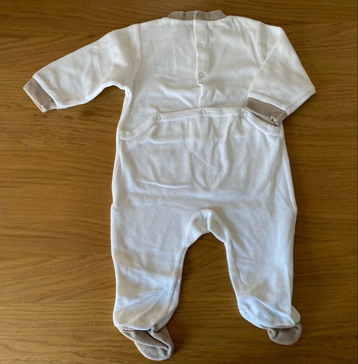 Les Petits Coeurs à la Montagne Pyjama Grenouillère blanc Taille 12 mois - photo numéro 2