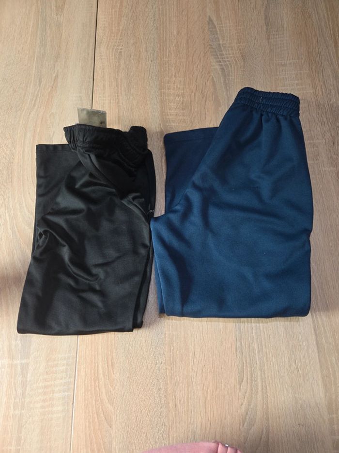Lot de 2 bas de survêtement ● 6 ans