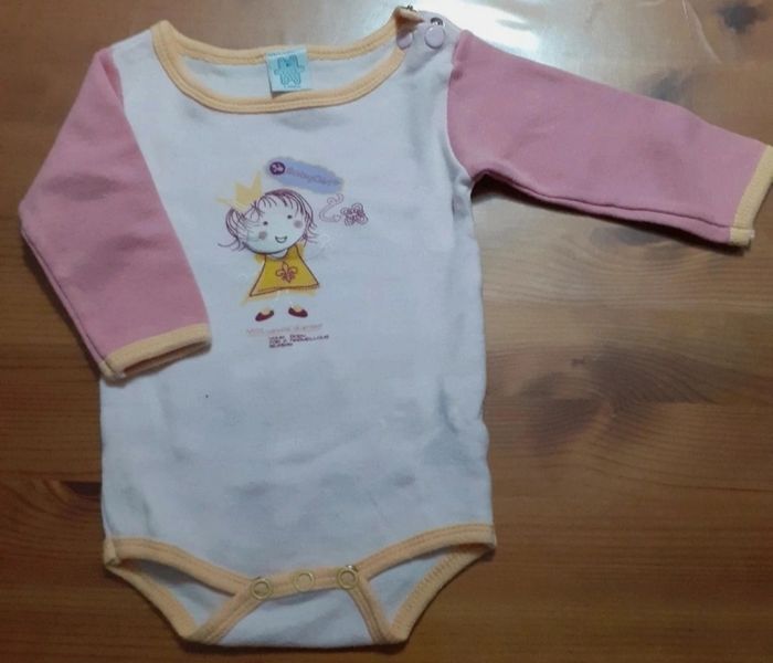 Lot 4 vêtements chauds fille taille 1 mois - photo numéro 5