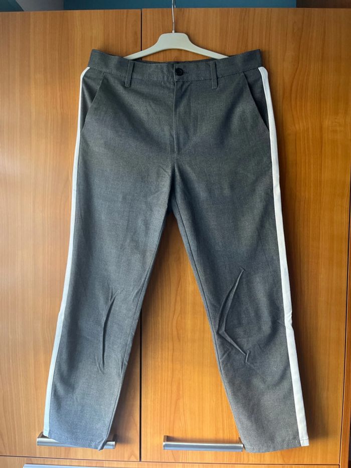 Pantalon à pince gris et blanc Bershka 38