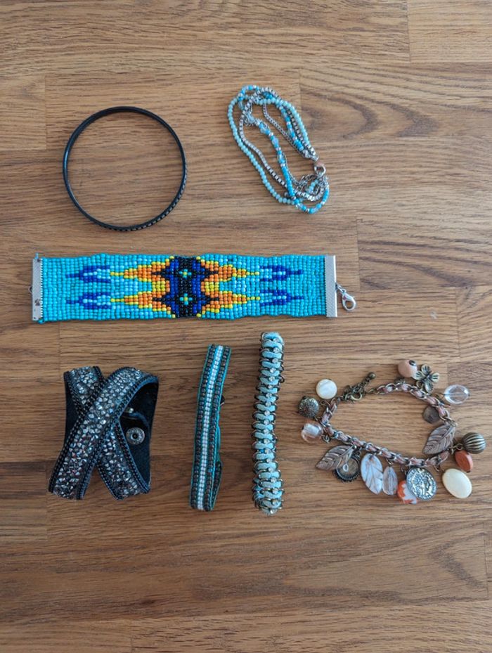 Lot de bracelets