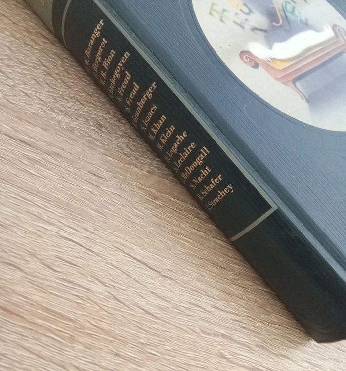 La cure psychanalytique sur le divan 🪅 - photo numéro 4