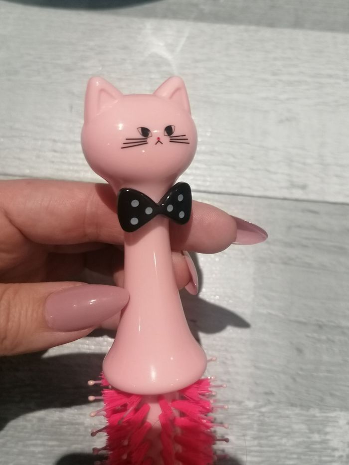 Brosse cheveux chat 👱🏼♀️ - photo numéro 2