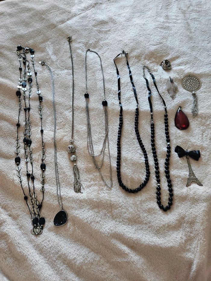 Lot de colliers longs et pendentifs fantaisie y2k